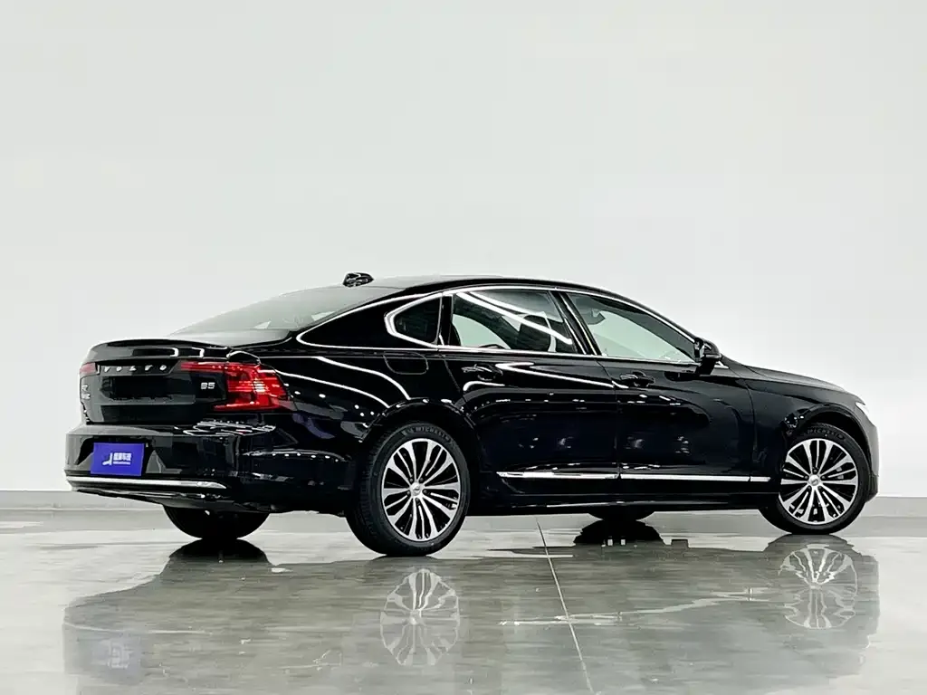 Volvo S90 2024 из CN, фото 5