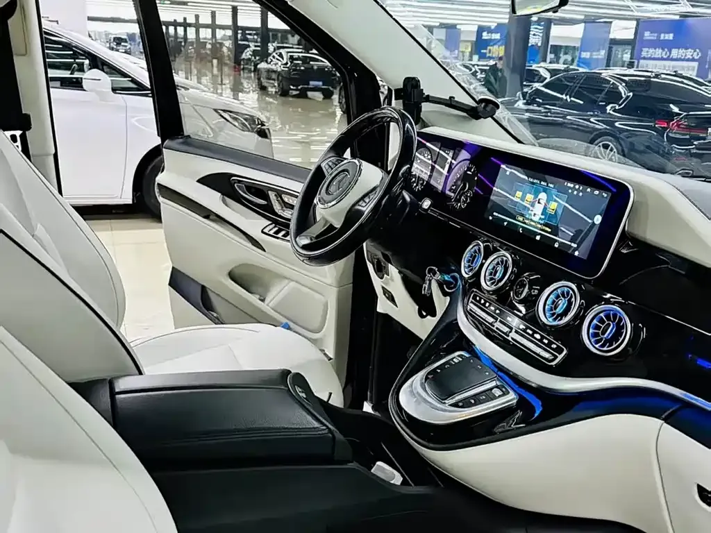 Mercedes-Benz Vito 2023 из CN, фото 9