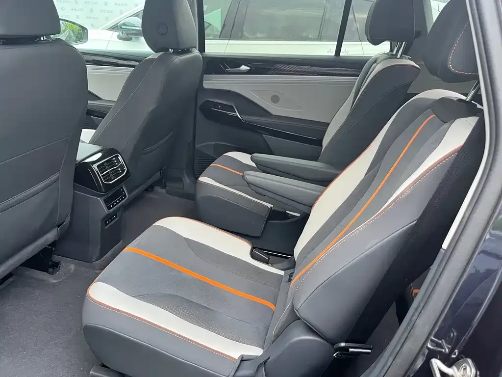 Volkswagen ID.6 Crozz 2024 из CN, фото 4