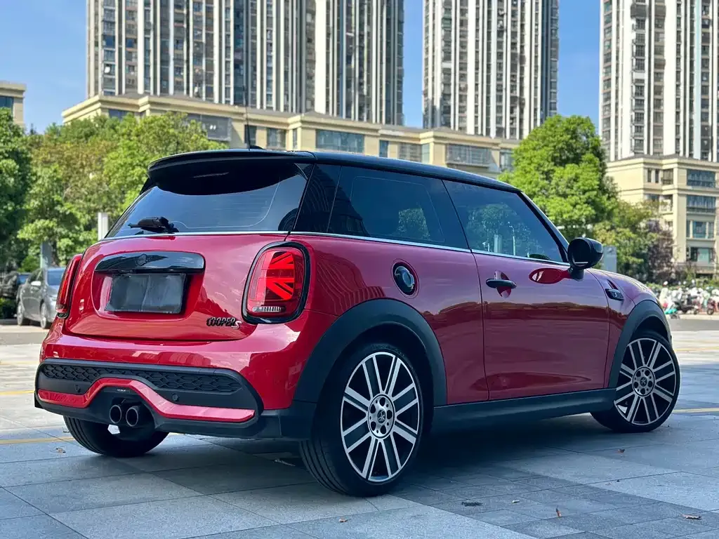 MINI Cooper (3-door) 2022 из CN, фото 2