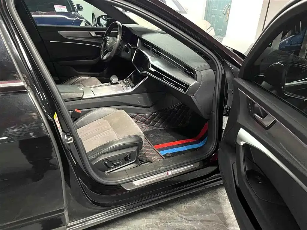 Audi A6L 2022 из CN, фото 5