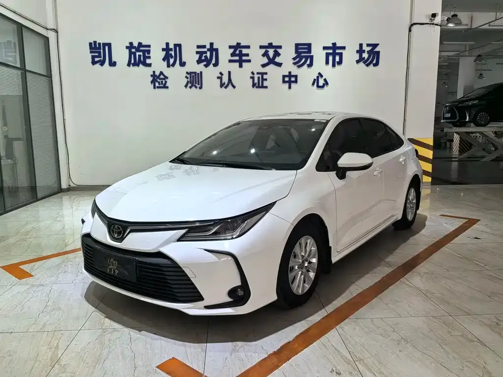 Toyota Corolla 2022 из CN, фото 1