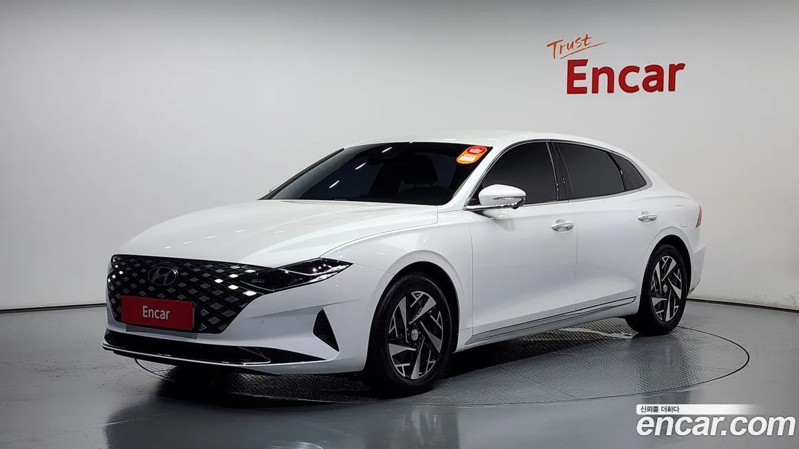 Hyundai Grandeur — фото 1