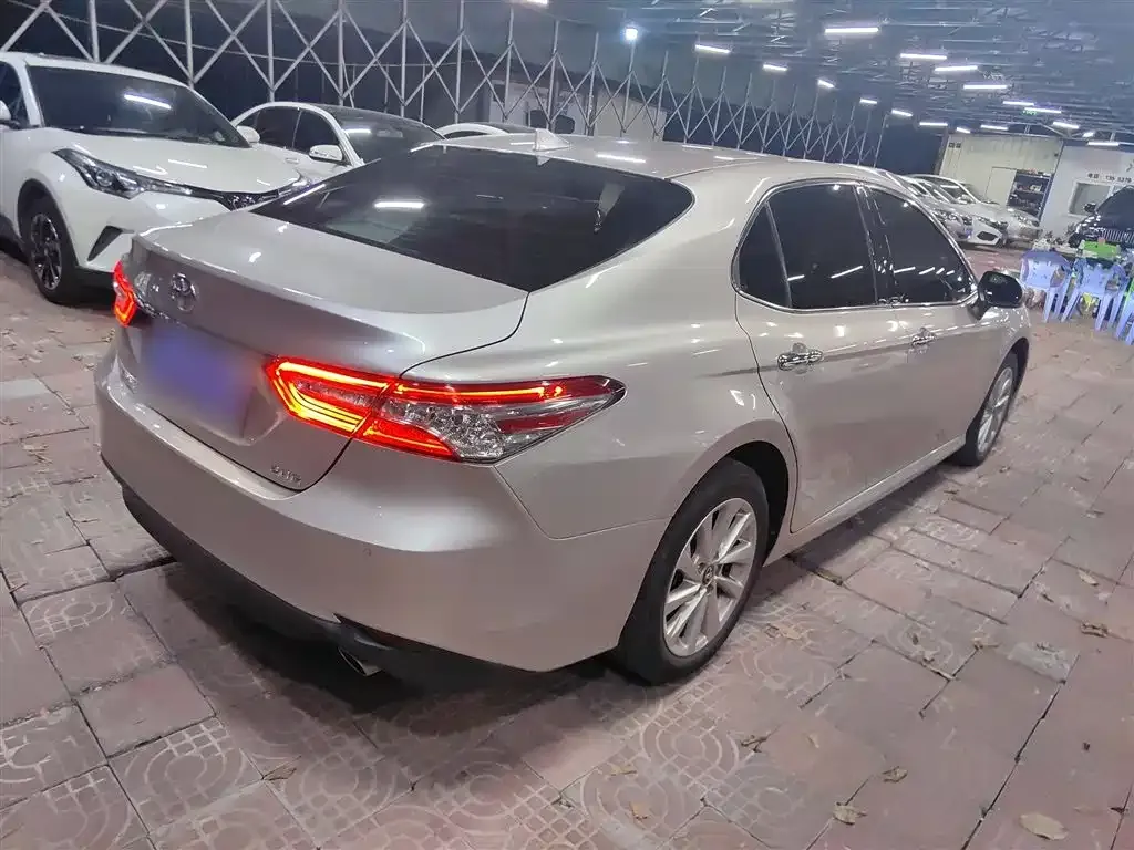 Toyota Camry 2021 из CN, фото 7