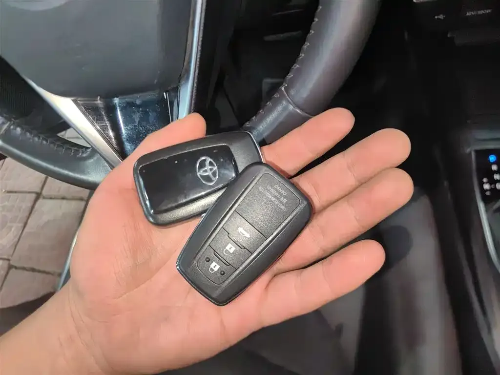 Toyota Camry 2021 из CN, фото 9