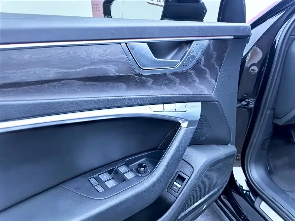 Audi A6L 2023 из CN, фото 7