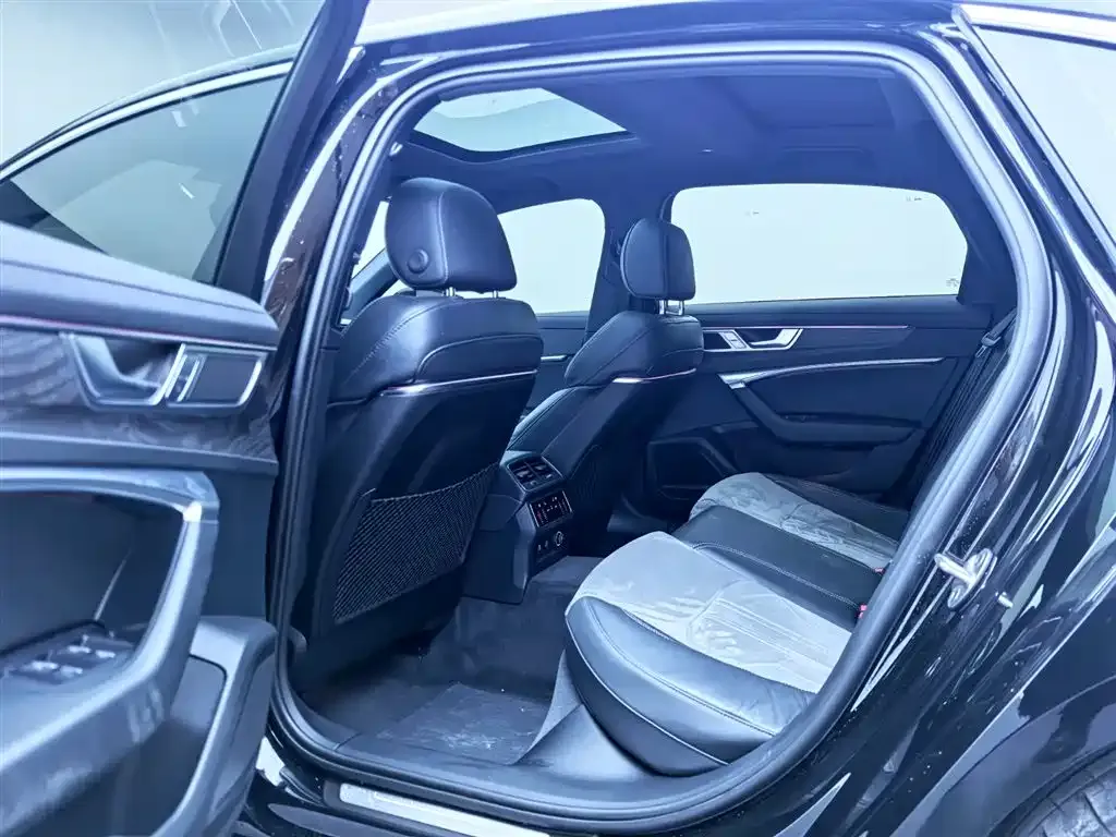 Audi A6L 2023 из CN, фото 9