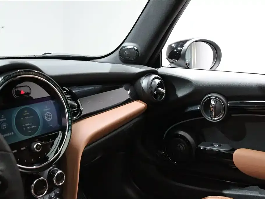MINI Cooper (3-door) 2024 из CN, фото 4