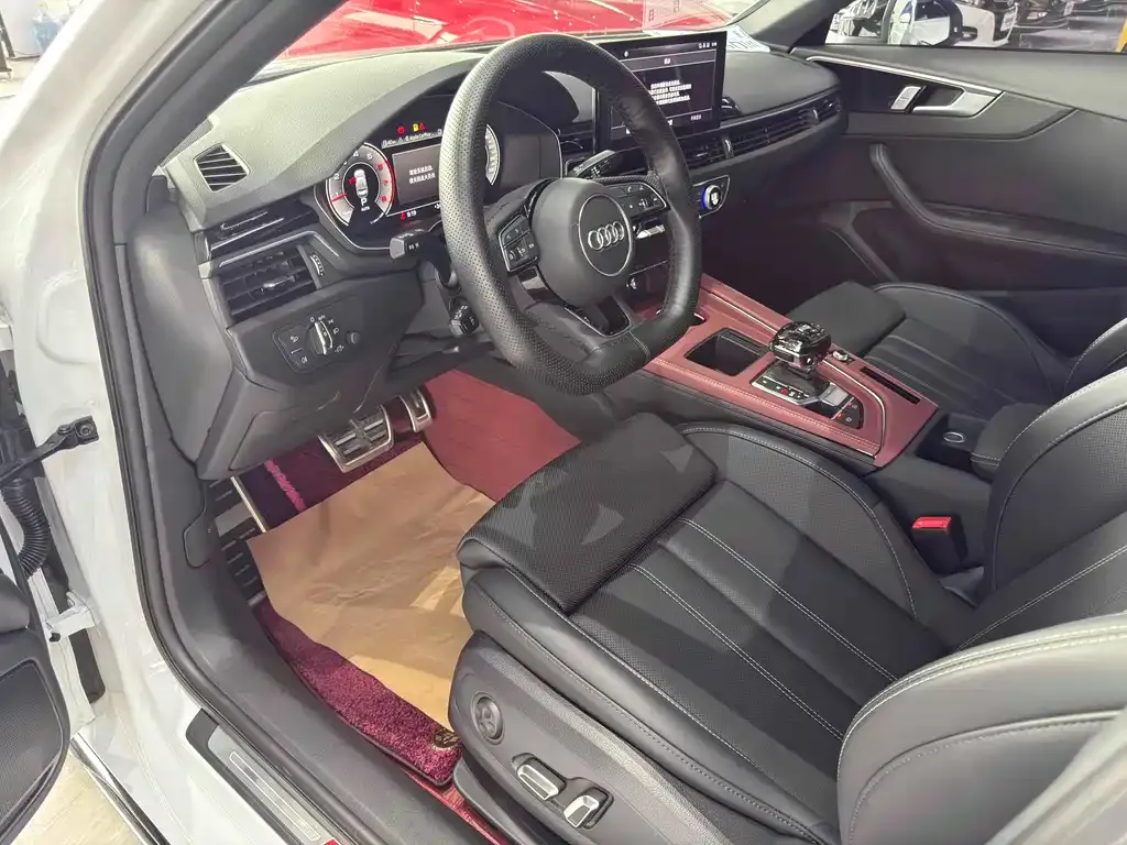 Audi A4L 2024 из CN, фото 10