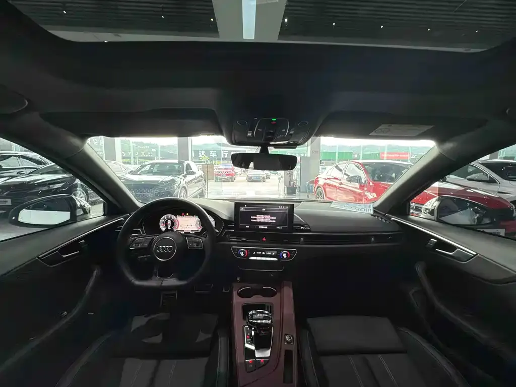 Audi A4L 2024 из CN, фото 9