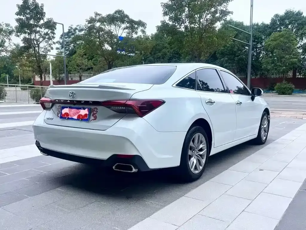 Toyota Avalon 2022 из CN, фото 3