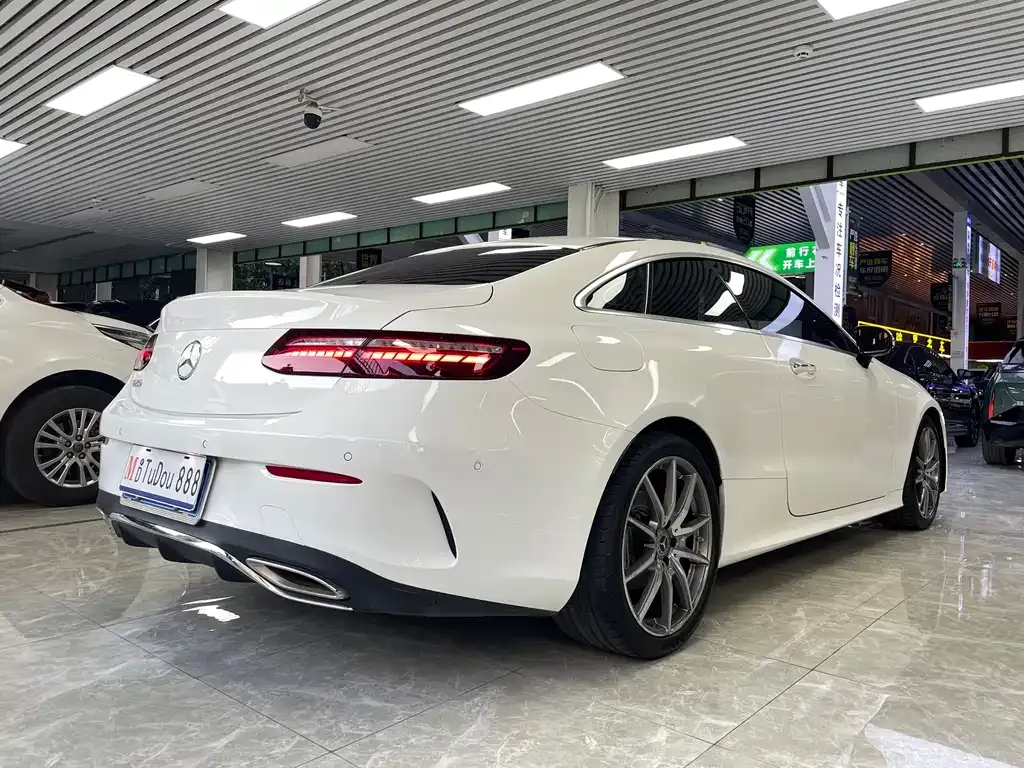 [object Object] E-Class (Import) 2022 из CN, фото 10