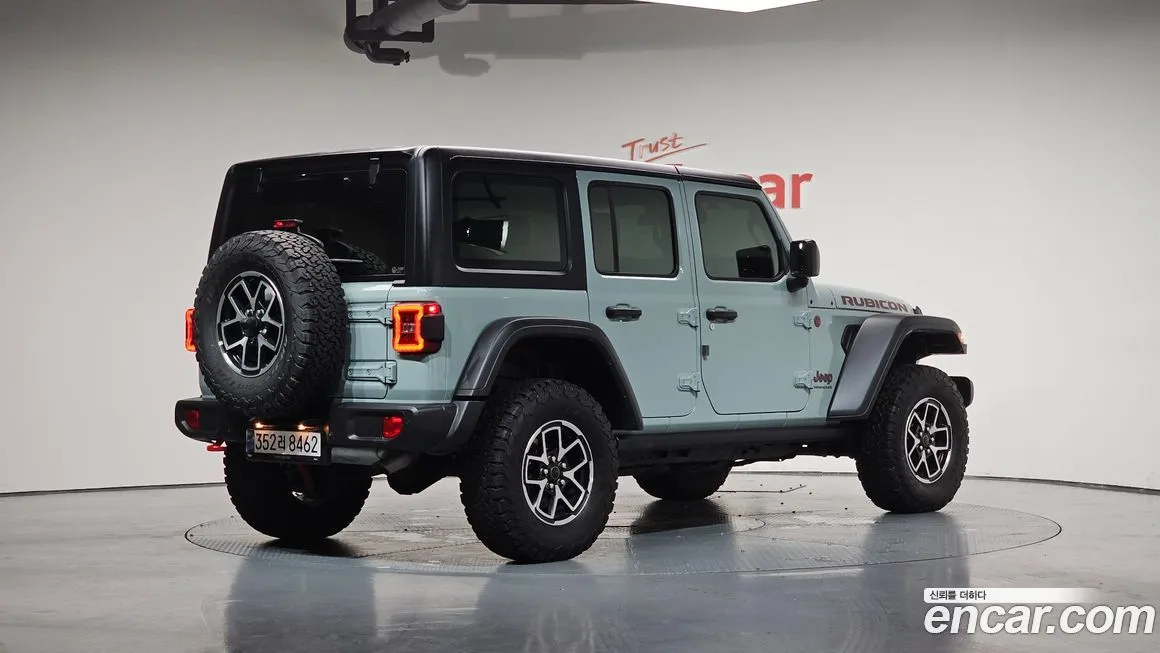 Jeep Wrangler 2024 из KR, фото 2