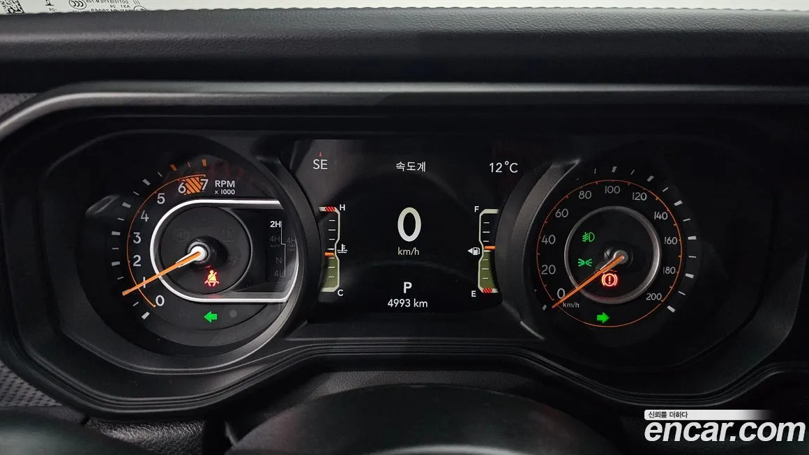 Jeep Wrangler 2024 из KR, фото 8