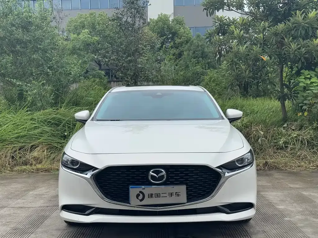 Mazda 3 Axela 2022 из CN, фото 2