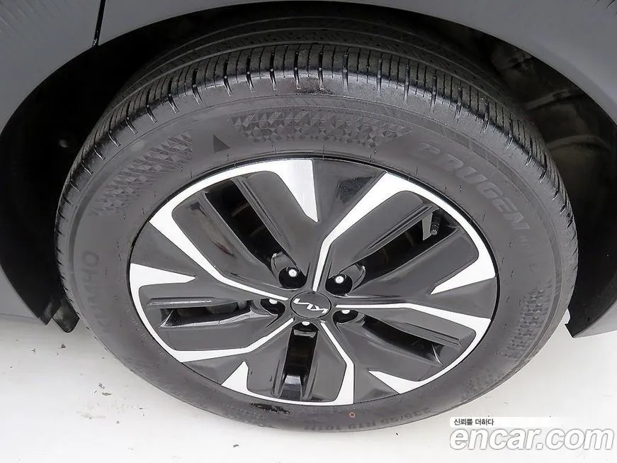 Kia EV6 2023 из KR, фото 5