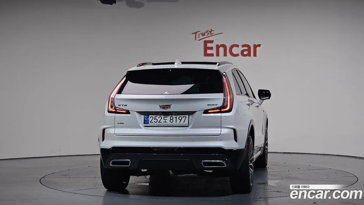 Cadillac XT4 2024 из KR, фото 4