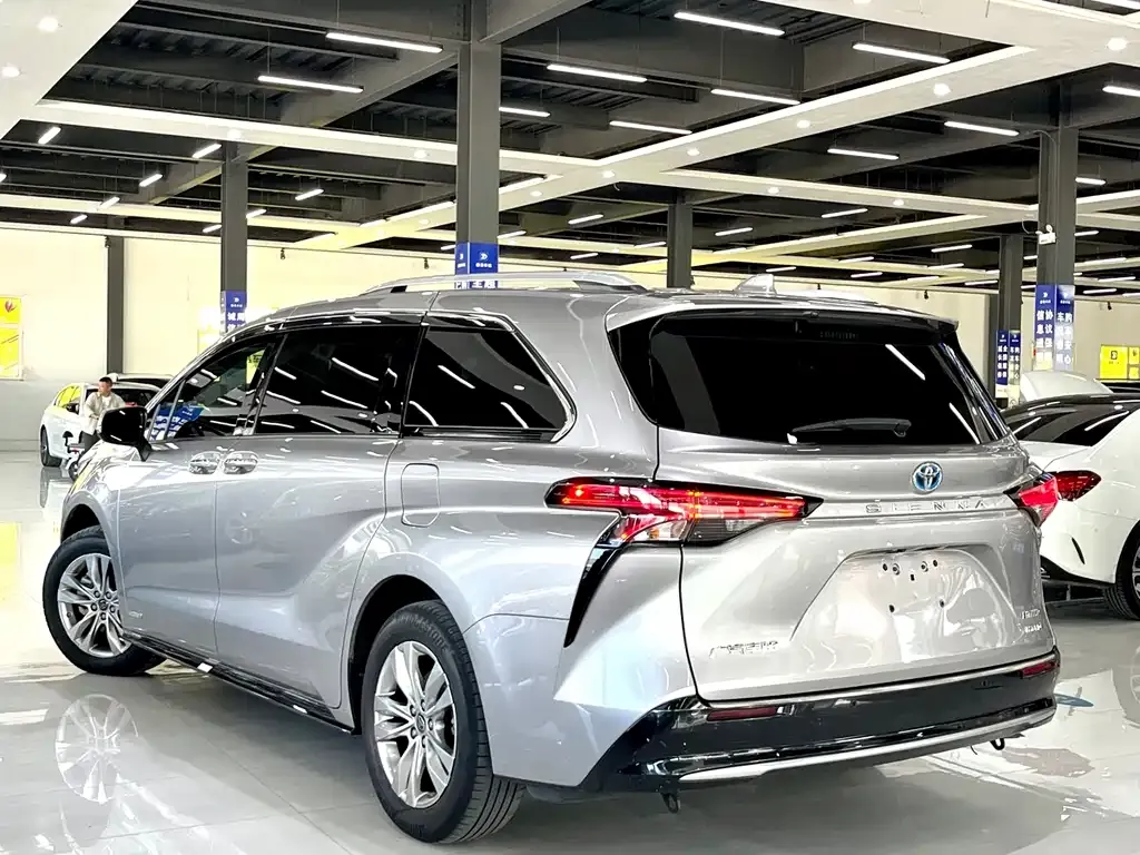 Toyota Sienna 2022 из CN, фото 7