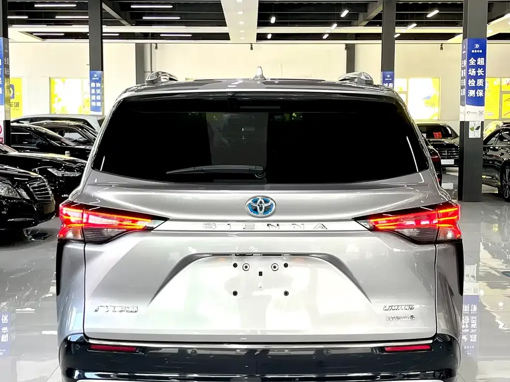 Toyota Sienna 2022 из CN, фото 8