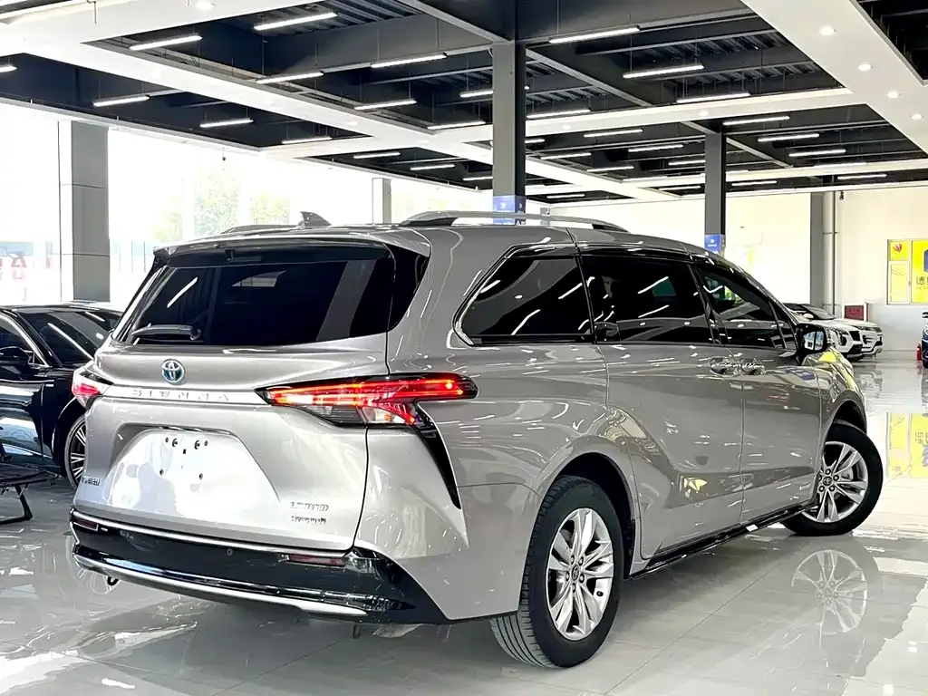 Toyota Sienna 2022 из CN, фото 9