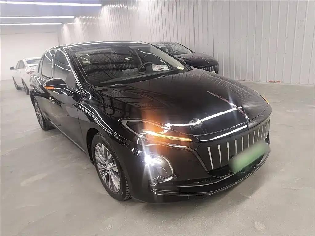 Hongqi E-QM5 — фото 4