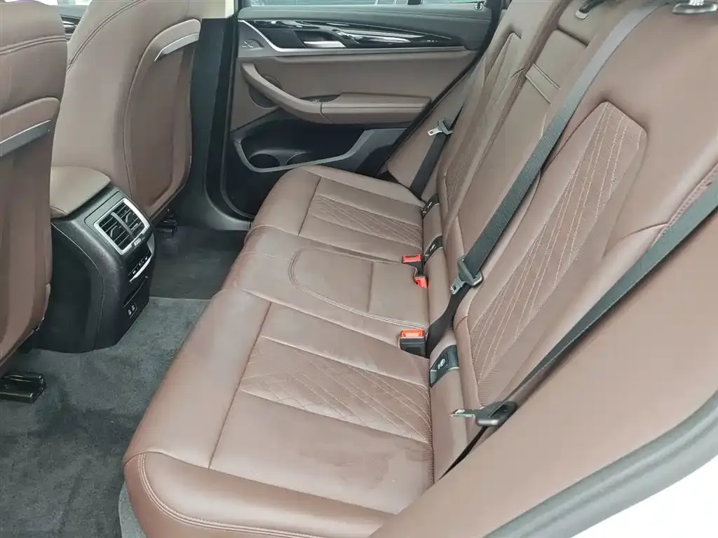 BMW X3 2024 из CN, фото 2