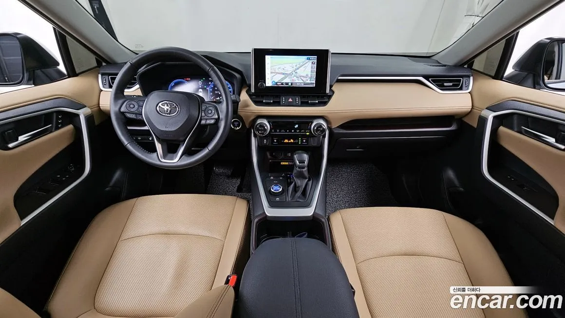 Toyota RAV4 — фото 7