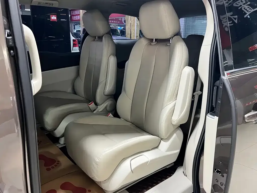Buick GL8 2023 из CN, фото 10