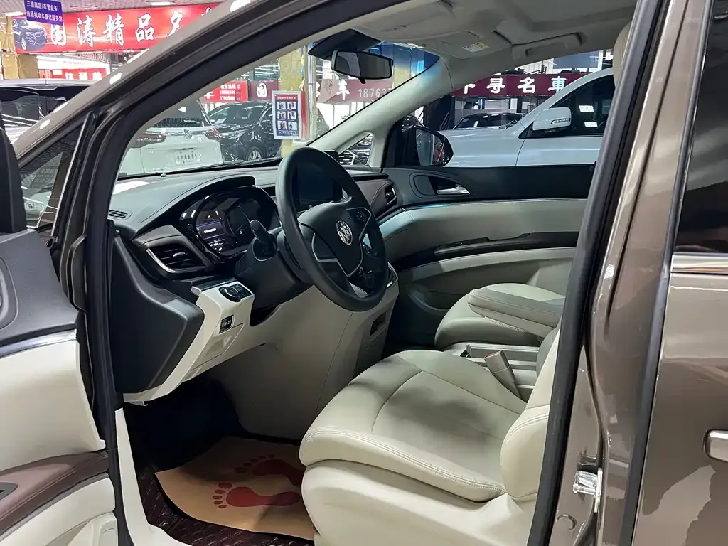 Buick GL8 2023 из CN, фото 7