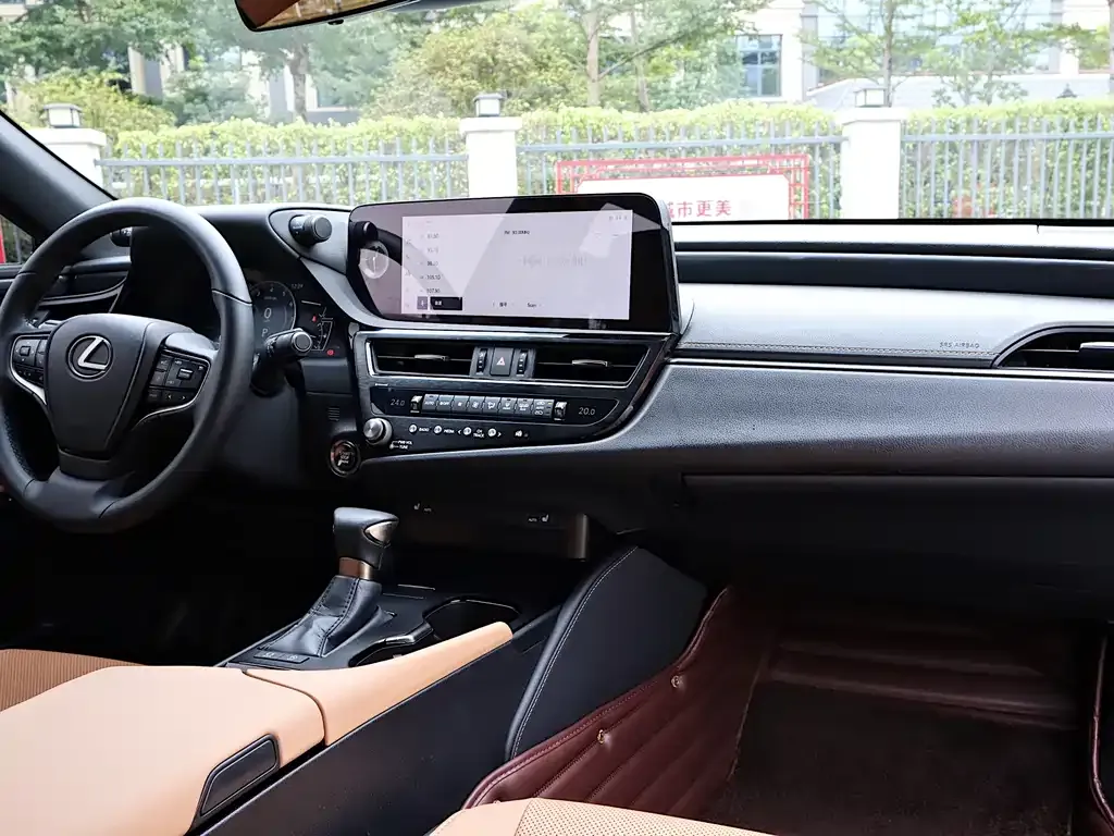 Lexus ES 2023 из CN, фото 9