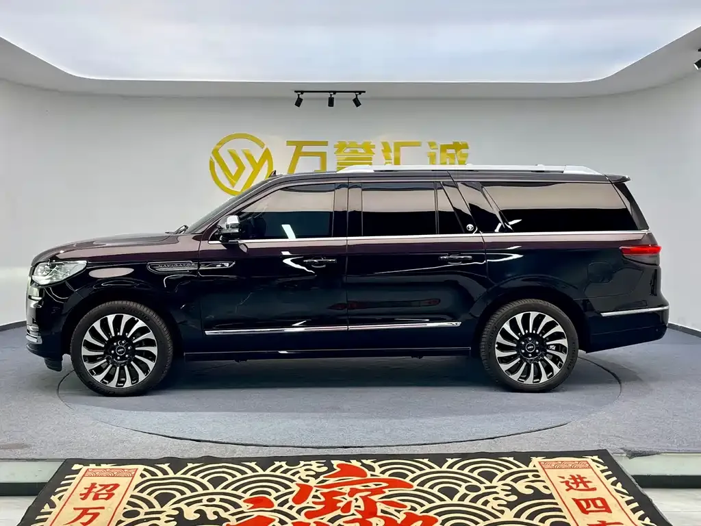 Lincoln Navigator One 2023 из CN, фото 3