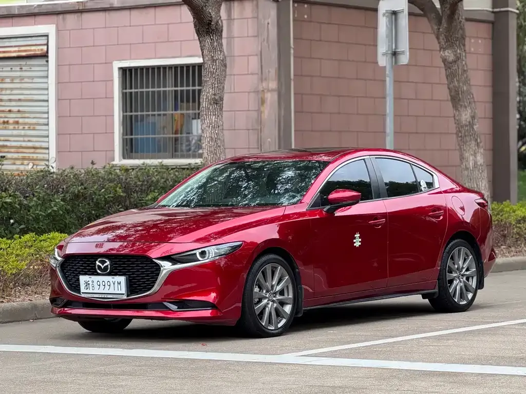 Mazda 3 Axela 2022 из CN, фото 1