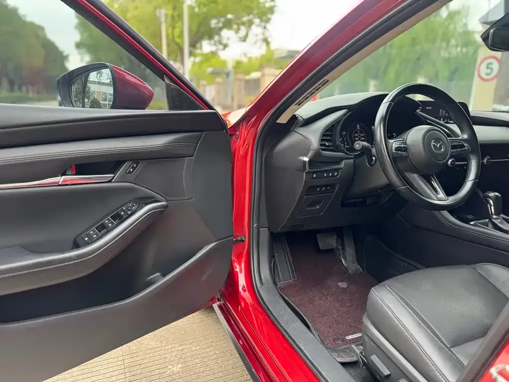 Mazda 3 Axela 2022 из CN, фото 5
