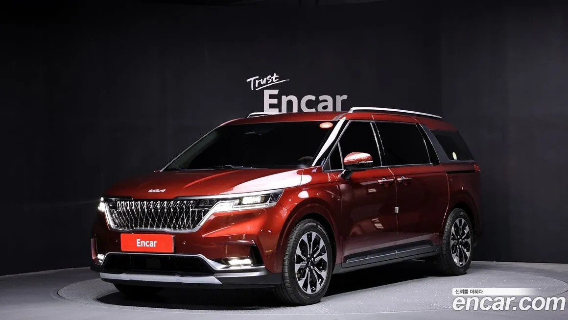 Kia Carnival — фото 1