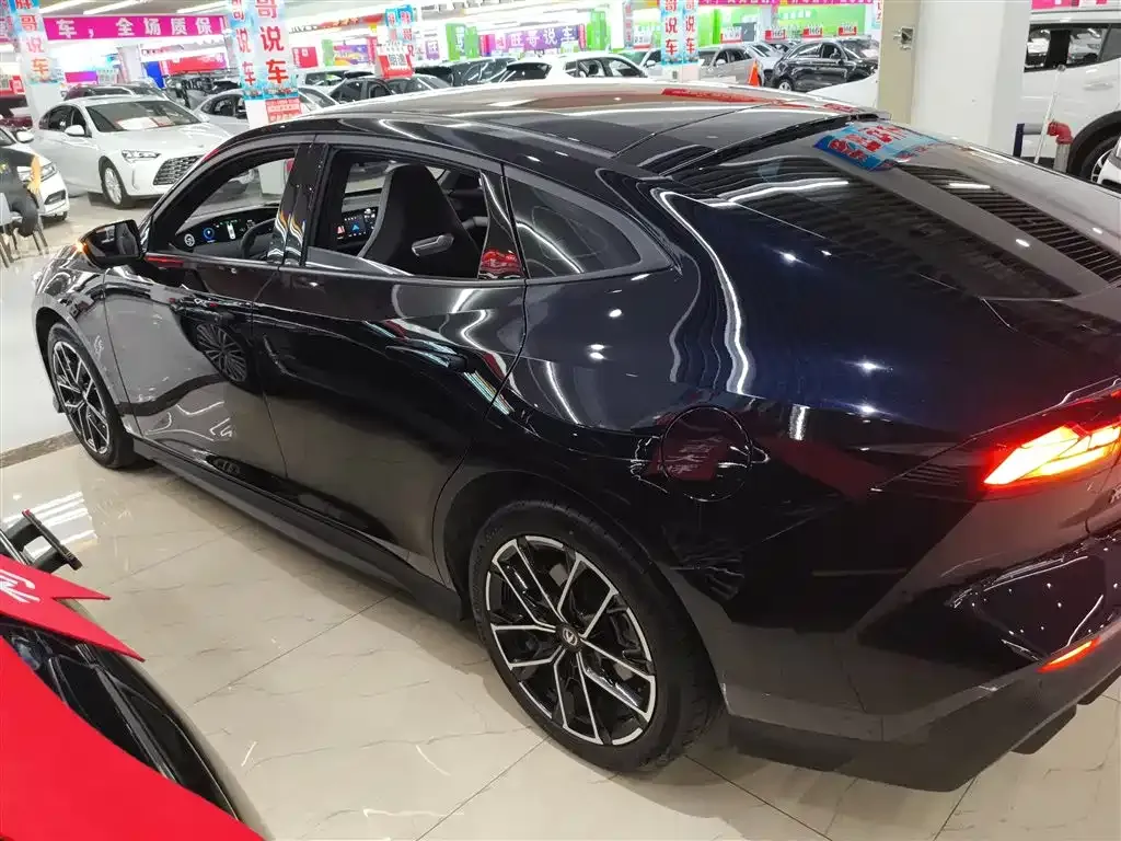 Changan UNI-V iDD 2024 из CN, фото 5