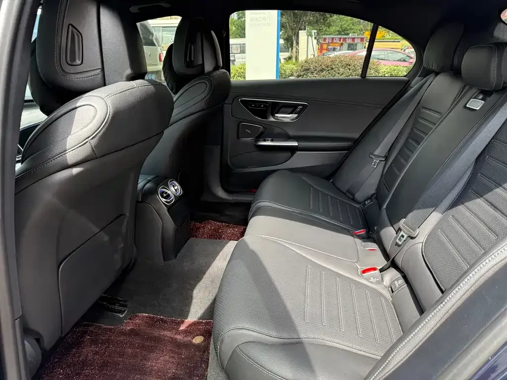 Mercedes-Benz C-Class 2025 из CN, фото 8
