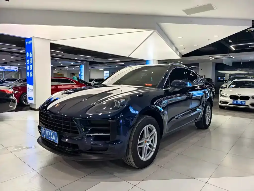 Porsche Macan — фото 1
