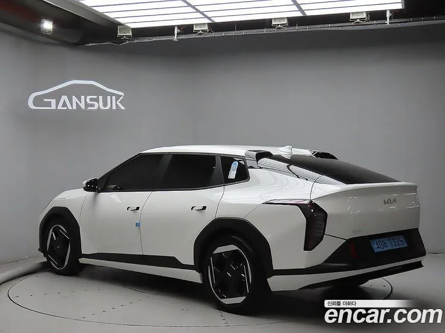 Kia EV4 2025 из KR, фото 3