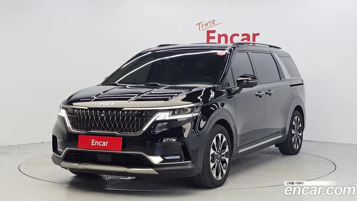 Kia Carnival — фото 1
