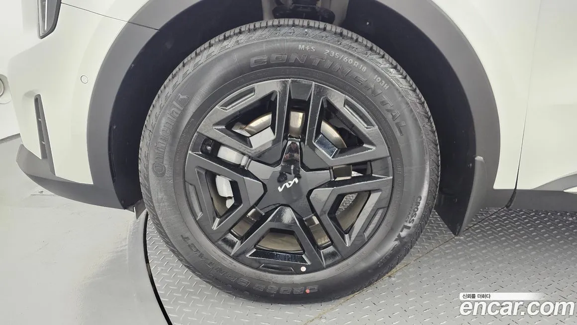 Kia Sorento — фото 5