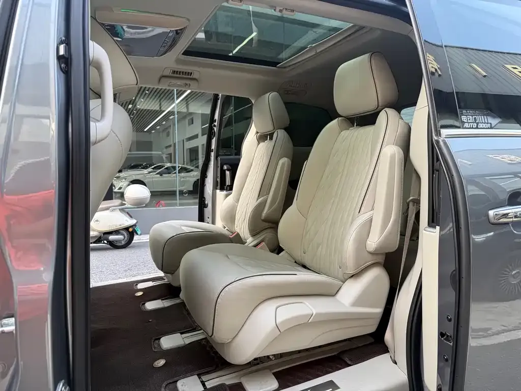 Buick GL8 2022 из CN, фото 5