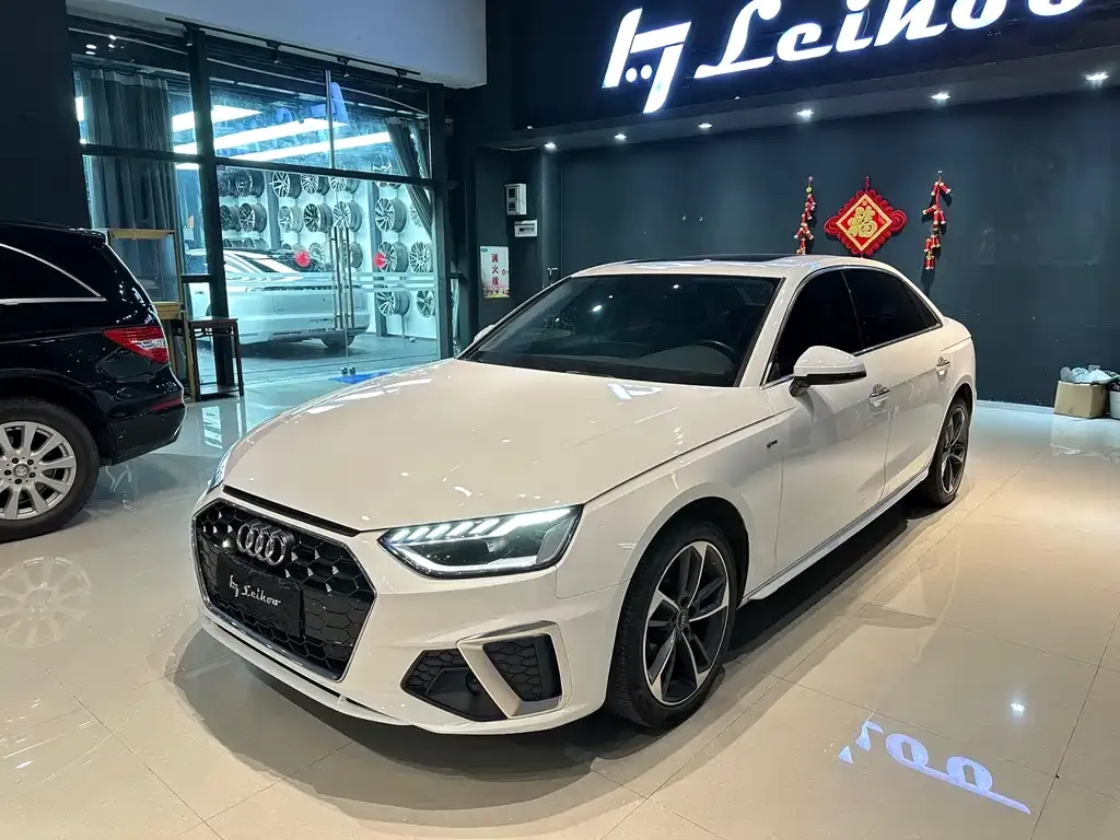 Audi A4L 2023 из CN, фото 1