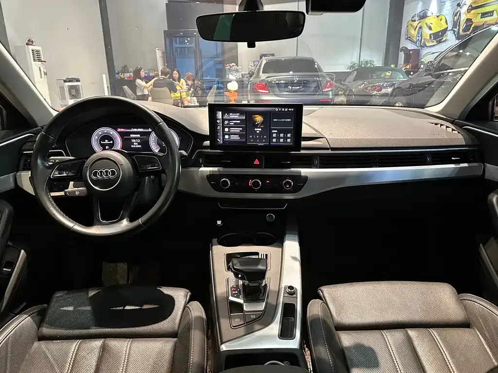 Audi A4L 2023 из CN, фото 10
