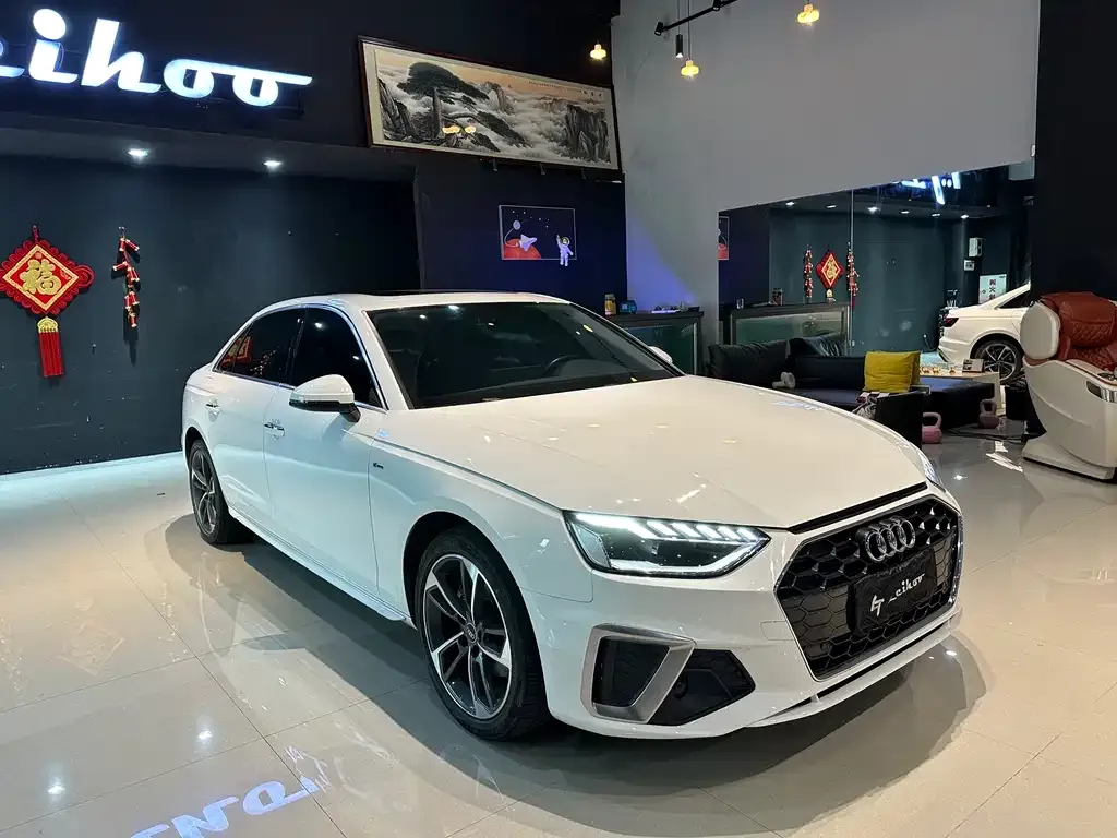 Audi A4L 2023 из CN, фото 3