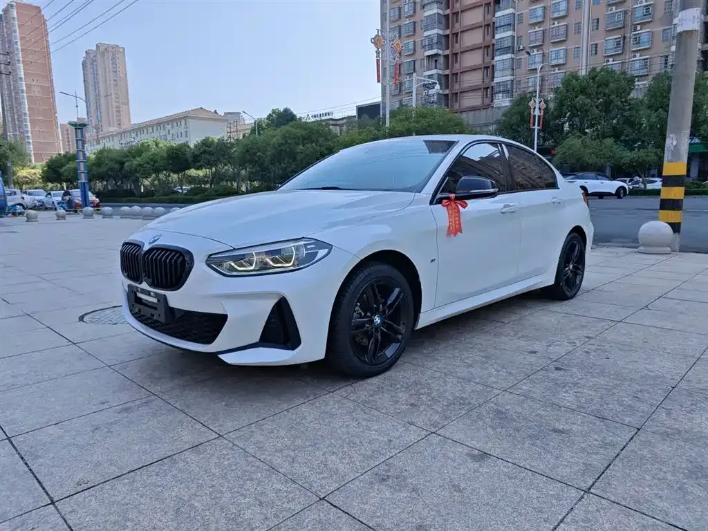 BMW 1 Series 2021 из CN, фото 2