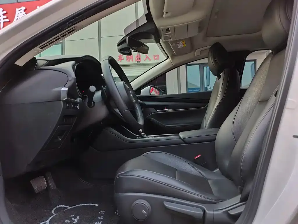Mazda 3 Axela 2022 из CN, фото 4