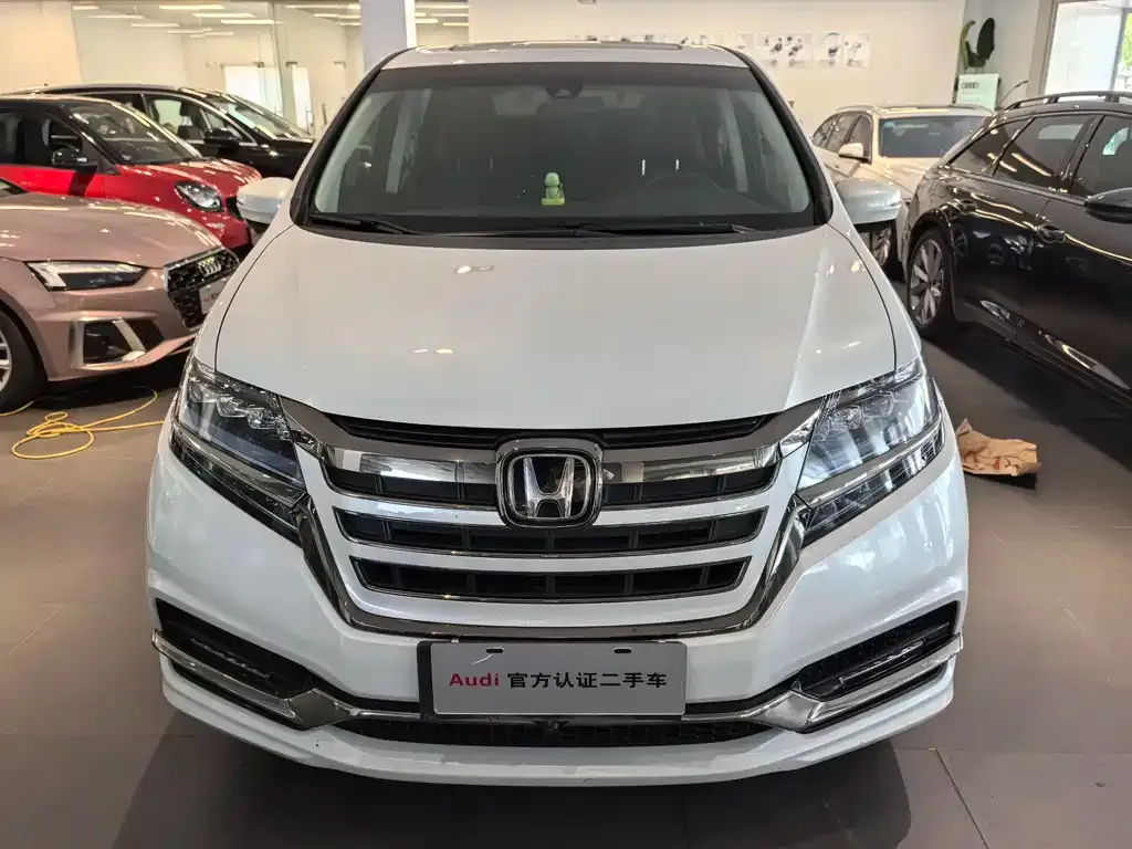 Honda Elysion 2021 из CN, фото 3