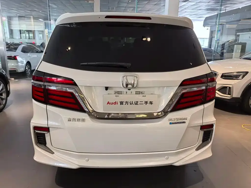 Honda Elysion 2021 из CN, фото 4