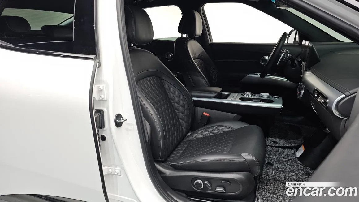 Genesis GV60 — фото 10