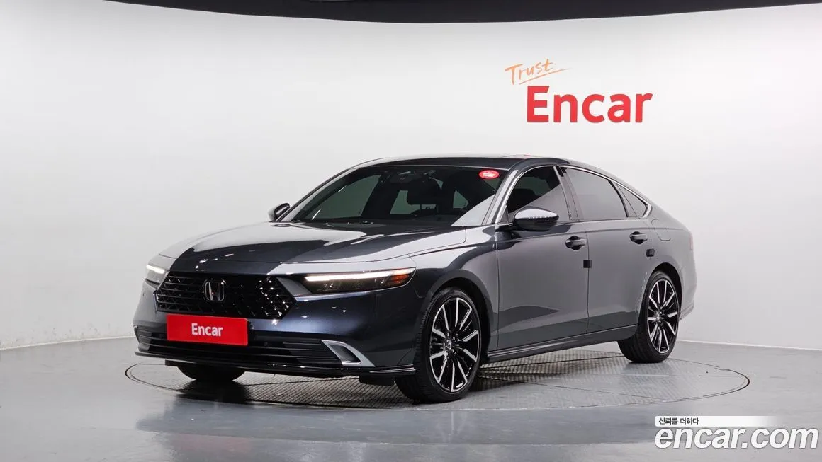 Honda Accord — фото 1